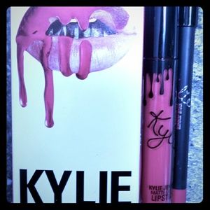 All Nighter Kylie Cosmetics Lip Kit